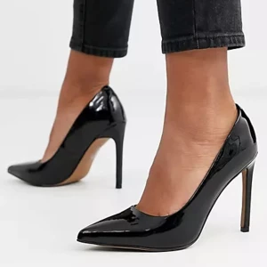 Stiletto klackar  - Klackar i skinn material Storlek 39 