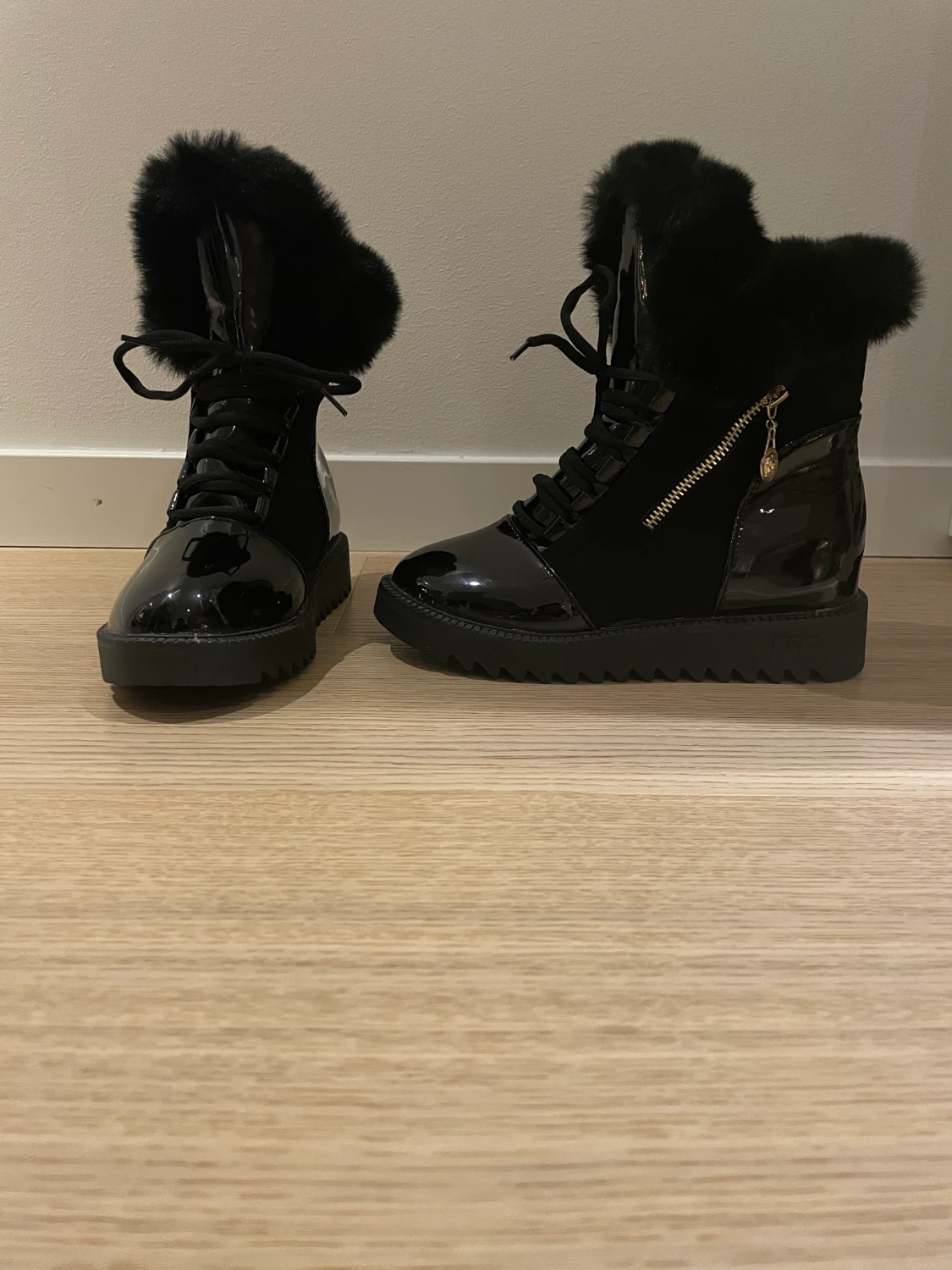 tommie-levi skor i storlek 36