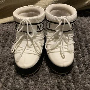 Moonboots - Sälja nu! Priset kan förhandlas