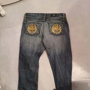 Rock Republic jeans  - I bra skick och passar till allt .72midja och 84 innebens