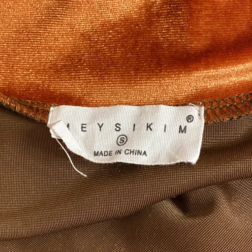 Jättemysig zipup tröja från shein i storlek S. Använd men fortfarande i bra skick. Säljer för 100 kr. Köpare står för frakten. 💖. Tröjor & Koftor.