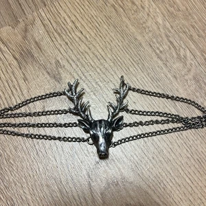 Armband ren  - Ett armband med kedjor 