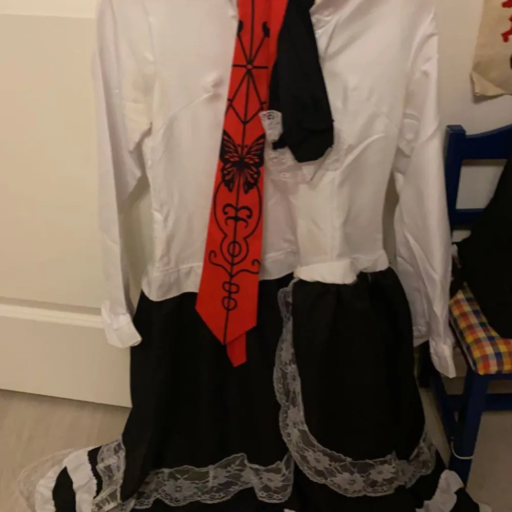 Celestia Ludenberg cosplay Danganronpa Anime. Är i jättebra skick så gott som ny! . Kostymer.