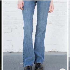 Brandy mellvile Jean  - Brandy mellvilejeans, oandvända super sköna och snygga mer tyvärr för långa för mig 