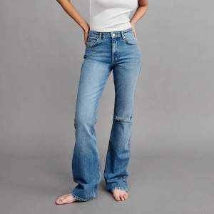 Säljer dessa fina jeans från Gina då dom är lite för små för mig tyvärr:/ fint skick, nästintill oanvända😍 