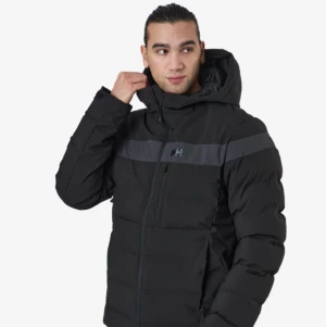 Helly Hansen Bossanova Puffy Jacket Black - Använd 2-3 gånger ser så gott som ny ut pris går diskutera vid snabb affär 