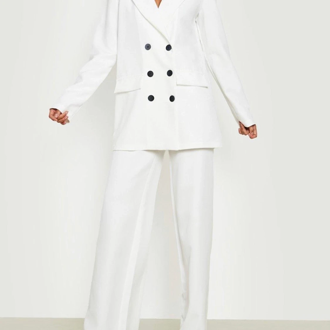 Vita kostymbyxor Boohoo