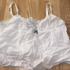 Odd molly - Lägger upp igen pga oseriös köpare. Super fin och populär Odd Molly topp i nyskick. Finns justerbara band!  Använd fåtal gånger💗