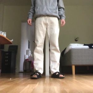 Levis 501 - Feta beige/vita levis 501:or som måste bort🤝