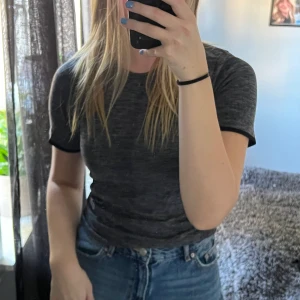 Träningströja - Denna träningströjan från stadium tror jag.