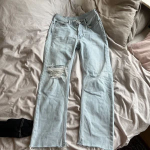 Acne jeans - Acne studios jeans, avklippta från 34 till L32 skulle jag säga. Använda max 4 ggr