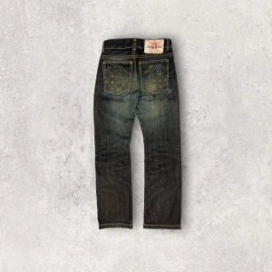 Karl Kani Washed Jeans - 90’s - Waist: 80 cm, length: 110 cm. If you are interested in the item please DM first. 