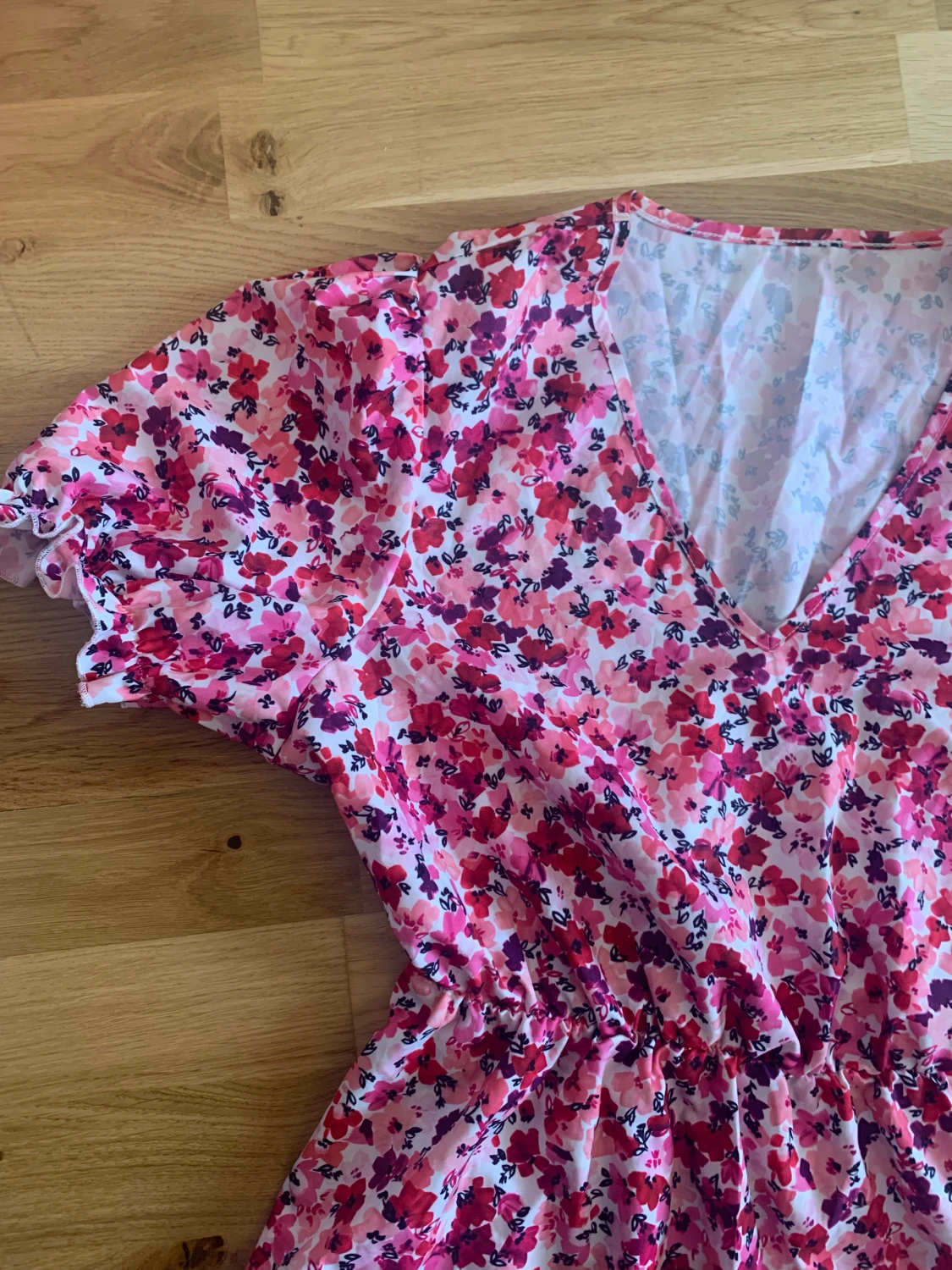 Magisk klänning med slits