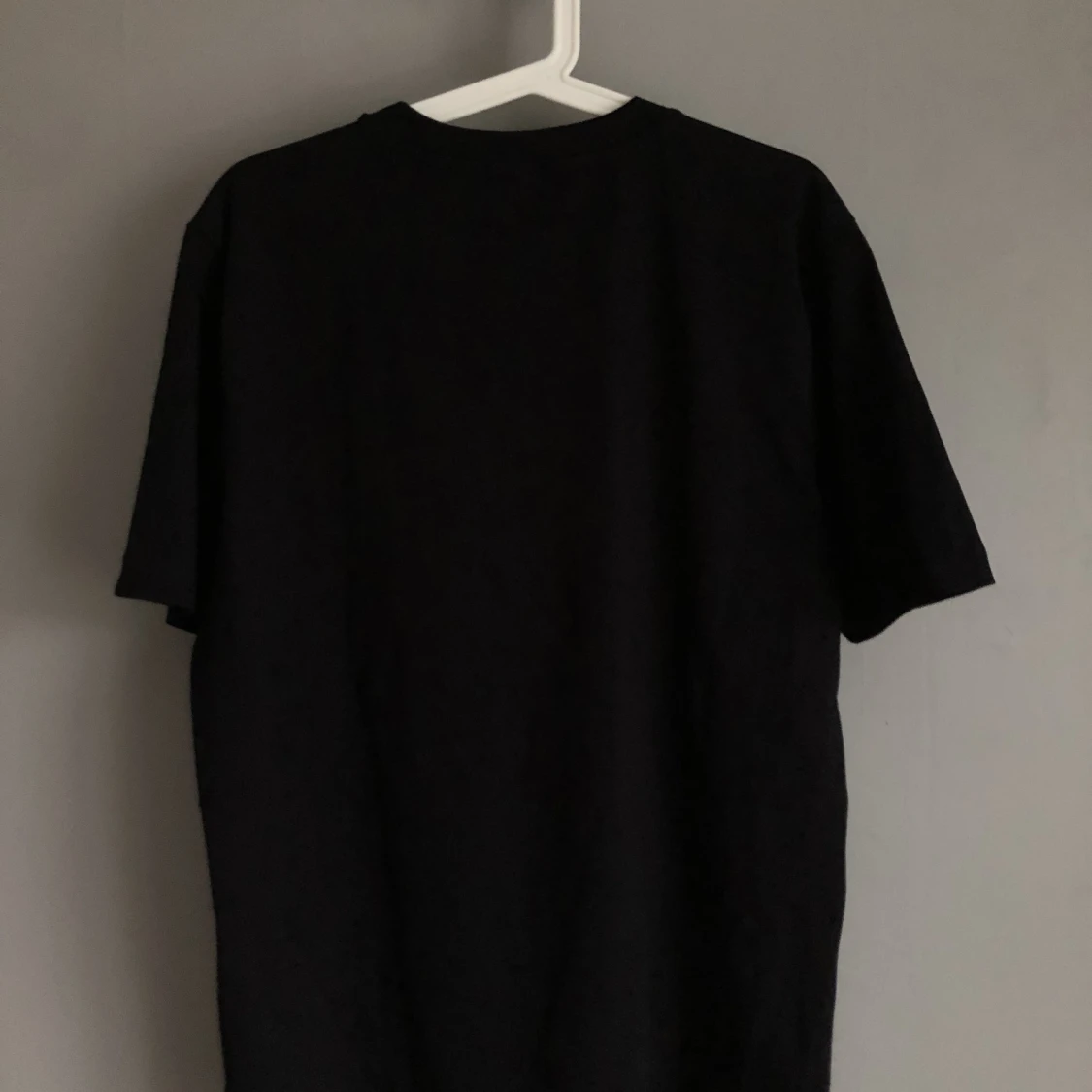 Oanvänd HUGO BOSS t-shirt - 91