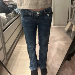 Lbt jeans i storlek 25x32!🙏🏼 Sitter as bra! Säljer endast för ett bra bud❤️