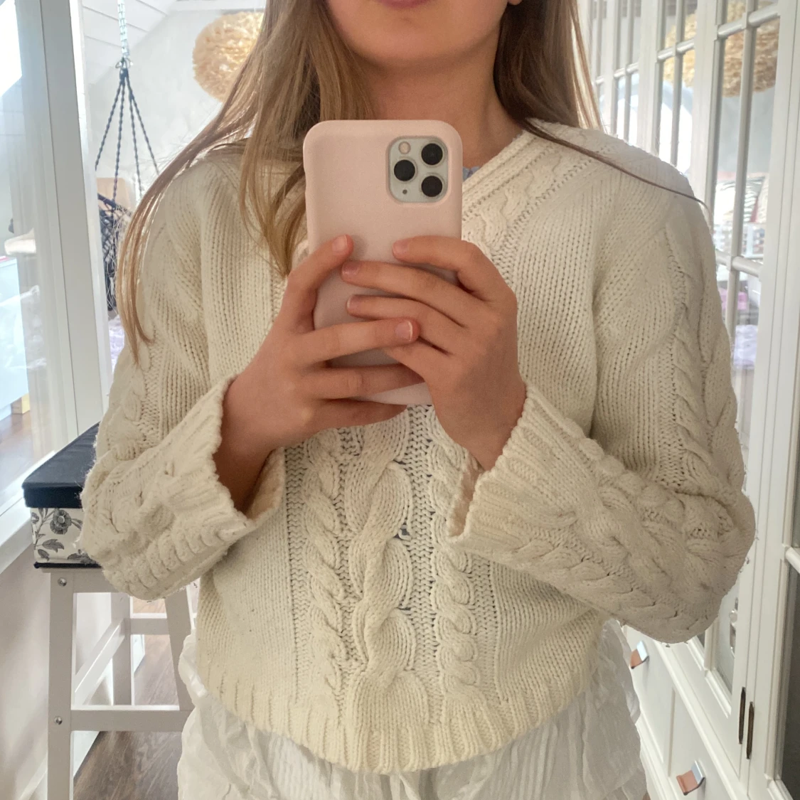 Stickad tröja, vit/beige