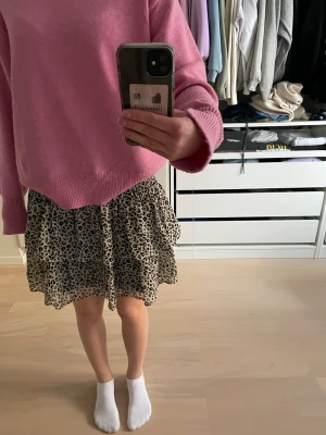 Volangkjol - Säljer denna supergulliga kjolen från Kappahl som inte kommit till användning💕
