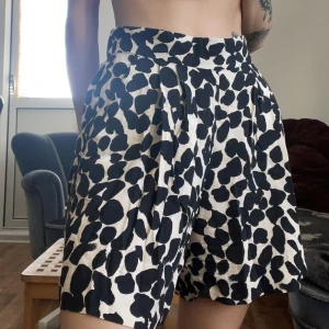 Prickiga shorts  - Luftiga, sköna shorts<3