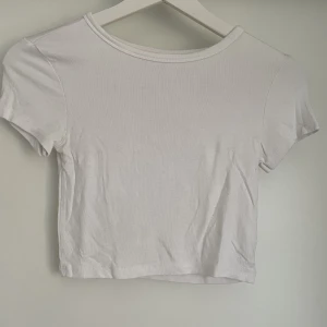 Vit tröja  - Har aldrig använt 💕