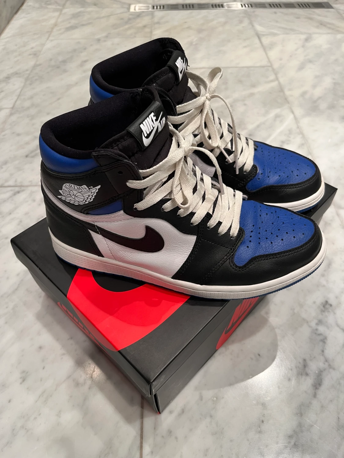 Jordan 1 Retro High Royal Blue Toe 