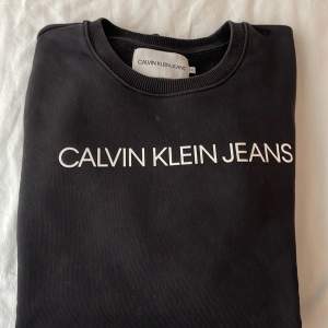 Calvin Klein tröja använd 3/4 gånger! Pris kan diskuteras 