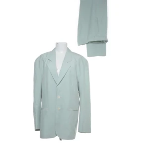 Kavaj set  - Ett pastell grönt kavaj set i storlek L/XL Riktigt härlig färg nu på hösten 🍂💚