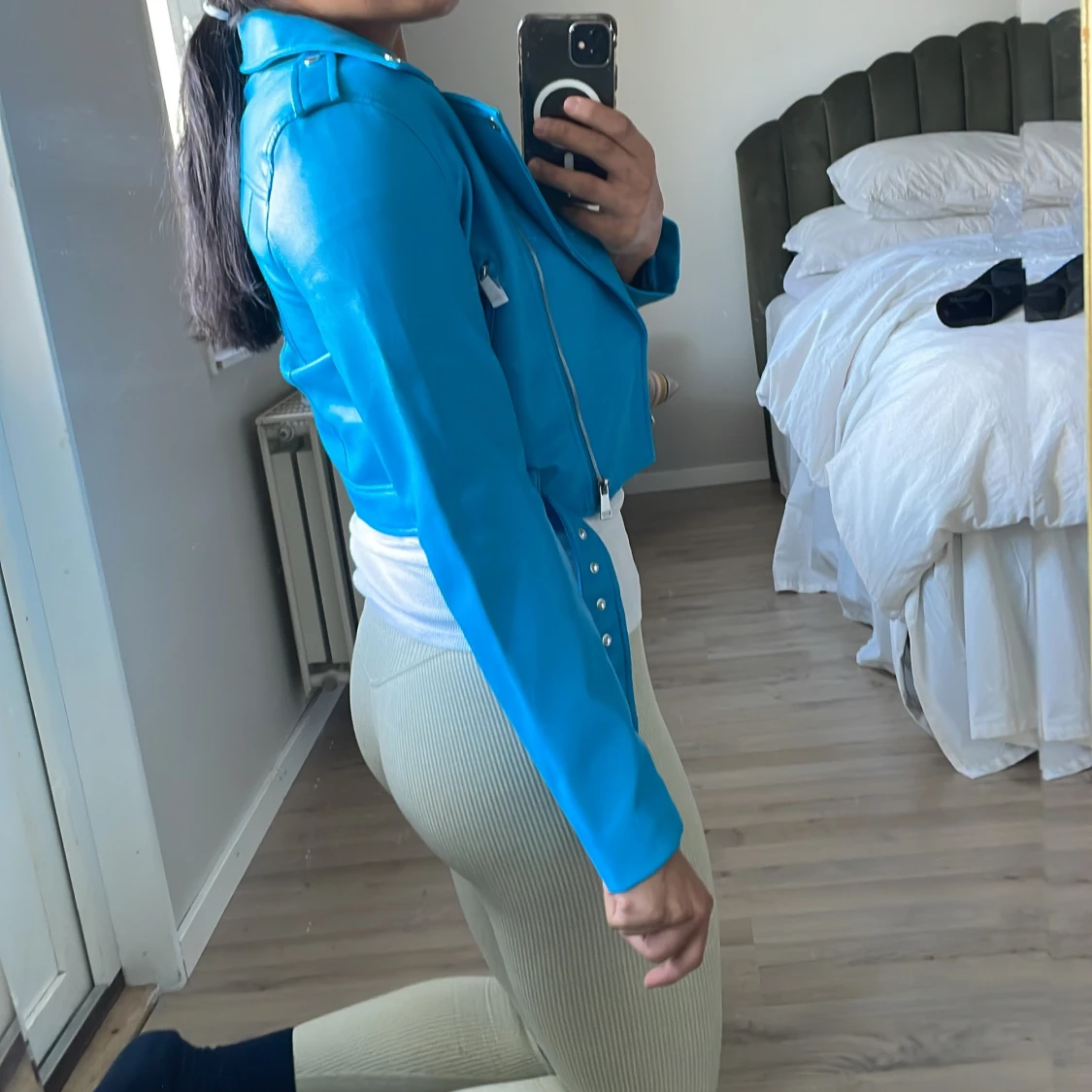 Blåa skinnjacka  - 91