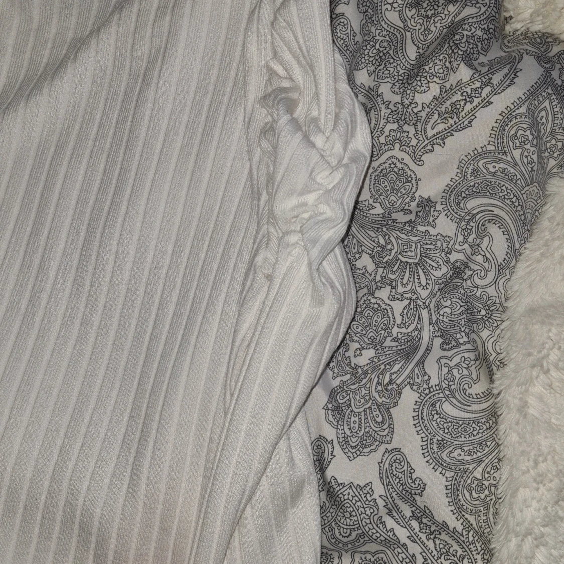 vitt ribad tröja  - 91