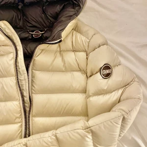 Colmar jacka xs - Jacka från colmar i storlek xs  Fint skicka väldigt varsamt använd.  Köpte förra året men är snäppet för liten original pris är 4999