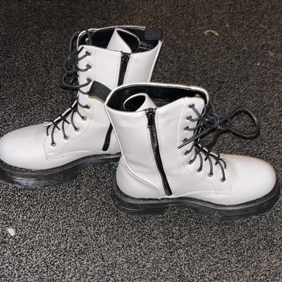 Boots / kängor  - 90