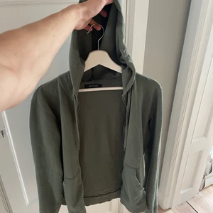 Paul & Friends - Skön tröja, lite sliten men det passar stilen!