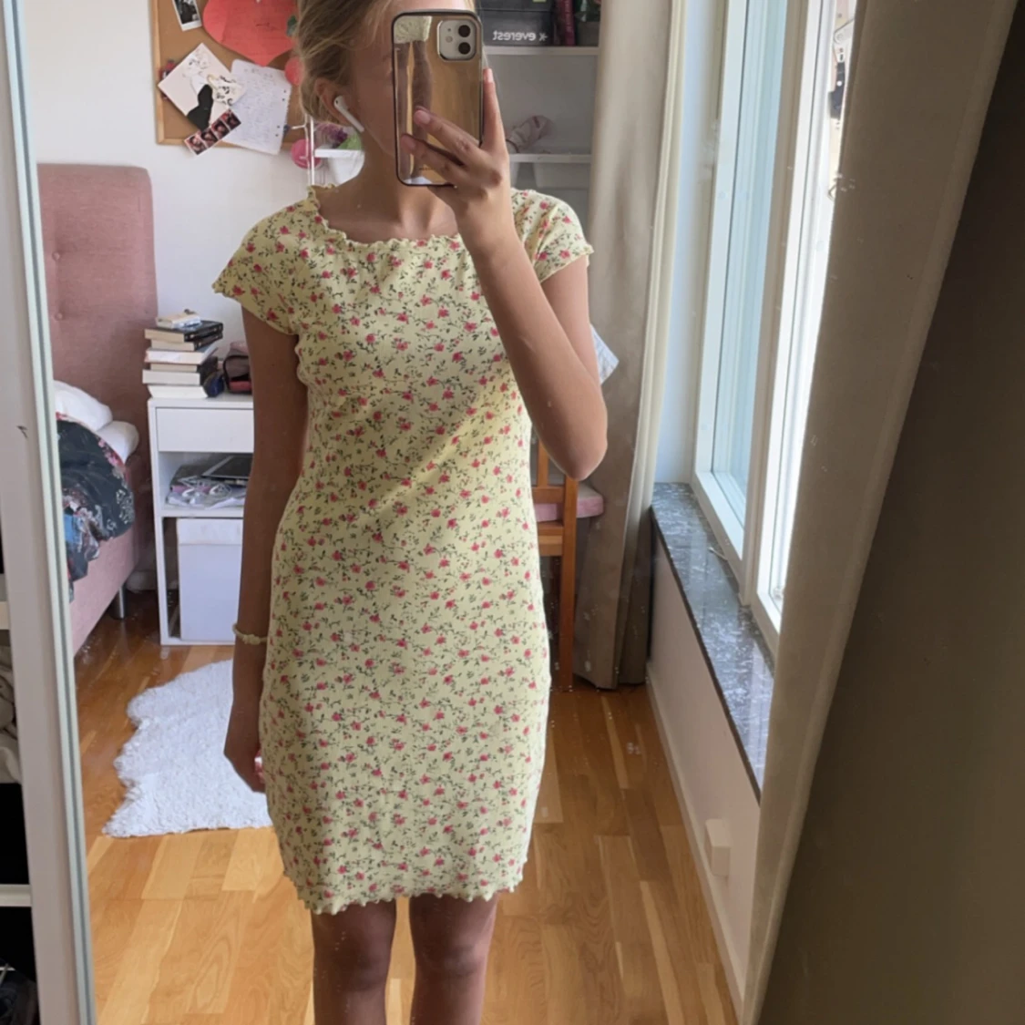 Blommig klänning💞