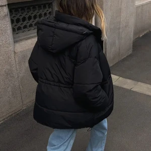 Jacka  - En perfekt vinterjacka från NAKD. Nypris 1100kr❤️ kan posta eller helst mötas upp i Gbg pga att jackan är så stor💕