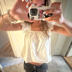 Blus - Supersöt vit blus