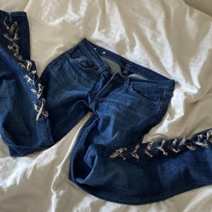 Omsydda gant low Waits straight jeans - Jag gjorde om dom själv, säljer då dom inte kommer till användning längre. 💗kontakta vid frågor😊