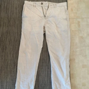 Linnebyxor straight fit | Mango - Köpta för 700kr skick 6/10