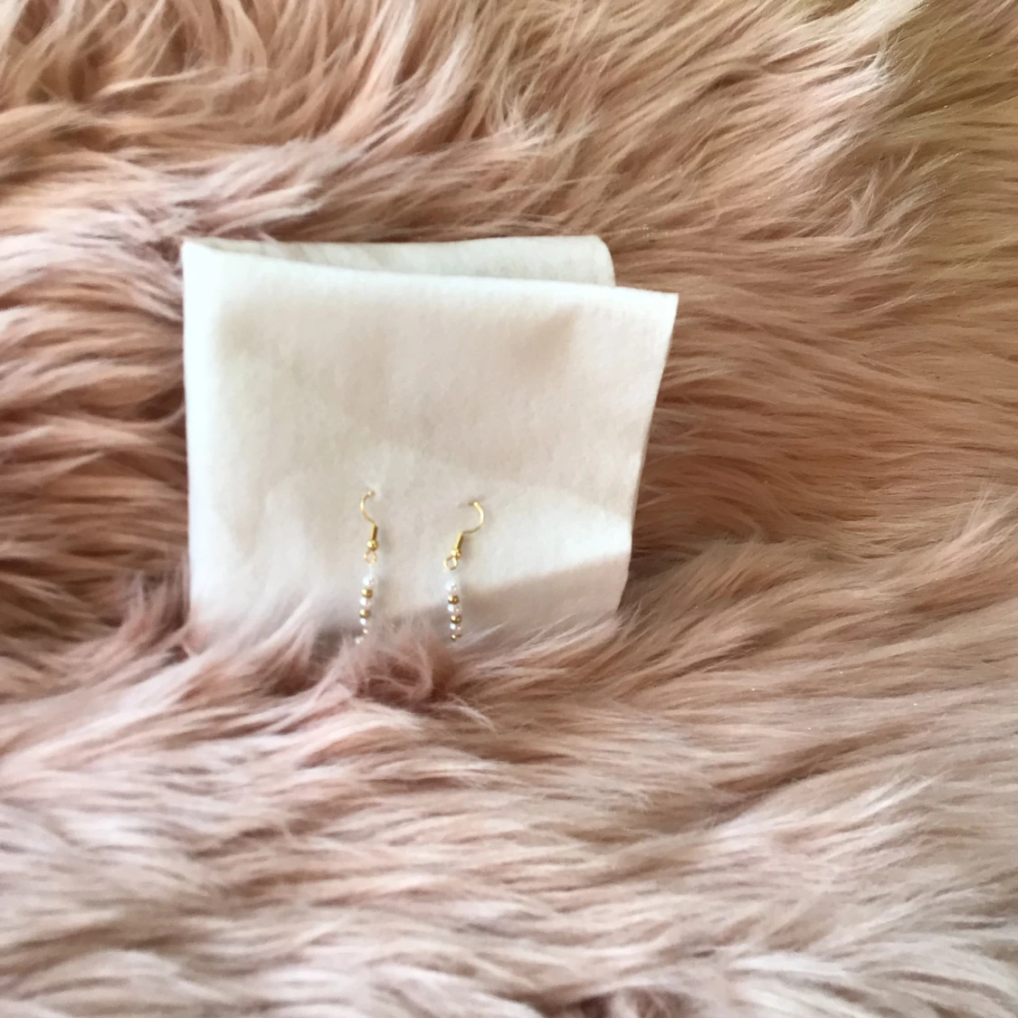 Örhängen vit,guld - 92