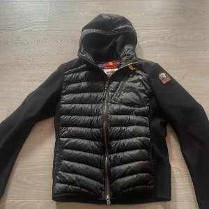 Parajumpers Nolan  - Parajumpers nolan i storlek xs bra skick helt felfritt. 