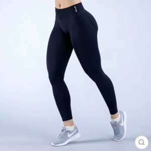 DFYNE tights - svarta dfyne tights i storlek S. Använda 2 gånger. nypris 600kr. impact modell