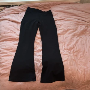 Yogapants för barn - Supersnygga och trendiga yogapants i väldigt bra skick