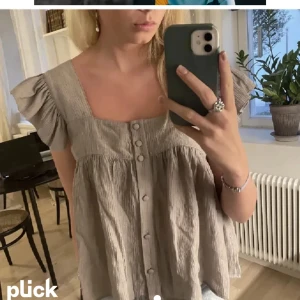 Blus - Säljer den här akkt snygga blusen från zara💗