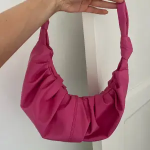 Rosa väska från Gina Tricot💞💗💖💕🌸