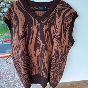 Stickad väst - Stickad väst från boohoo