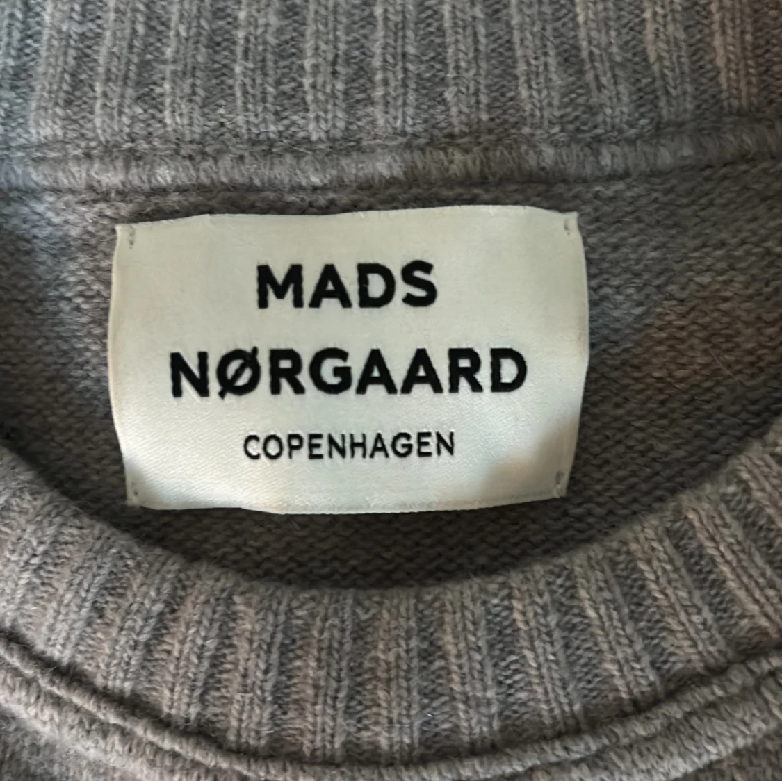 Mads nørgaard stickad tröja  - 90