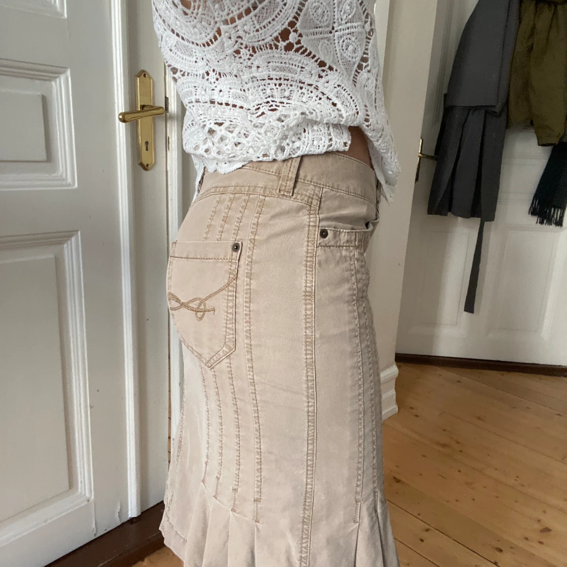 Lågmidjad beige Y2K kjol - 90