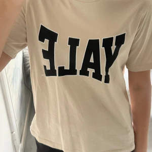 T-shirt - Tröja från Gina Tricot! Andvänd Max 5 gånger!