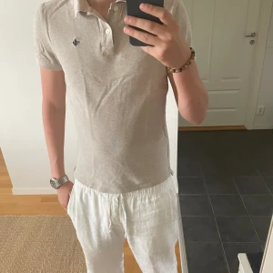 Morris piké  - Hej, säljer nu denna jätte fina Morris piké i mycket väl skick. ( 9/10 ) I storlek XS men passar small Hör av dig vid intresse :)