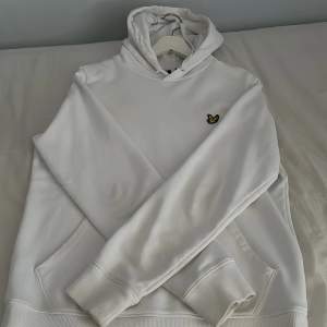 Perfect condition white Lyle and Scott hoodie Size Small