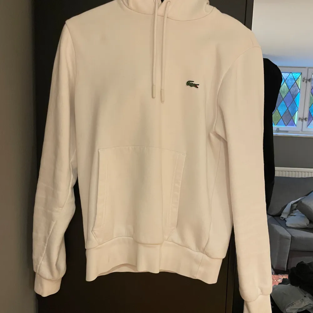 Skitsnygg hoodie från Lacoste. Köpte för 1250. Skick 8/10 -9/10. Hoodies.