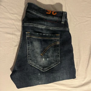 Dondup jeans - Tjena! Säljer nu dessa sjukt feta dondup jeansen i nyskick! Nypris 4000. Hör av er med frågor och funderingar! 